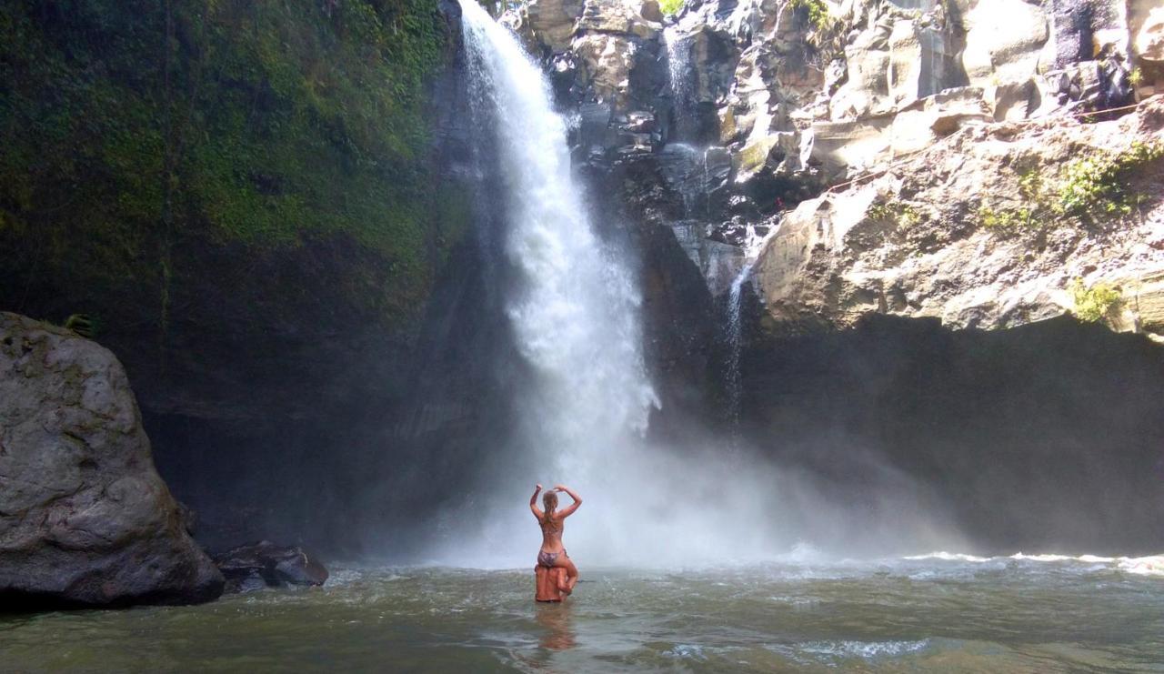 Waterfall Guest House Sukawati Exterior foto